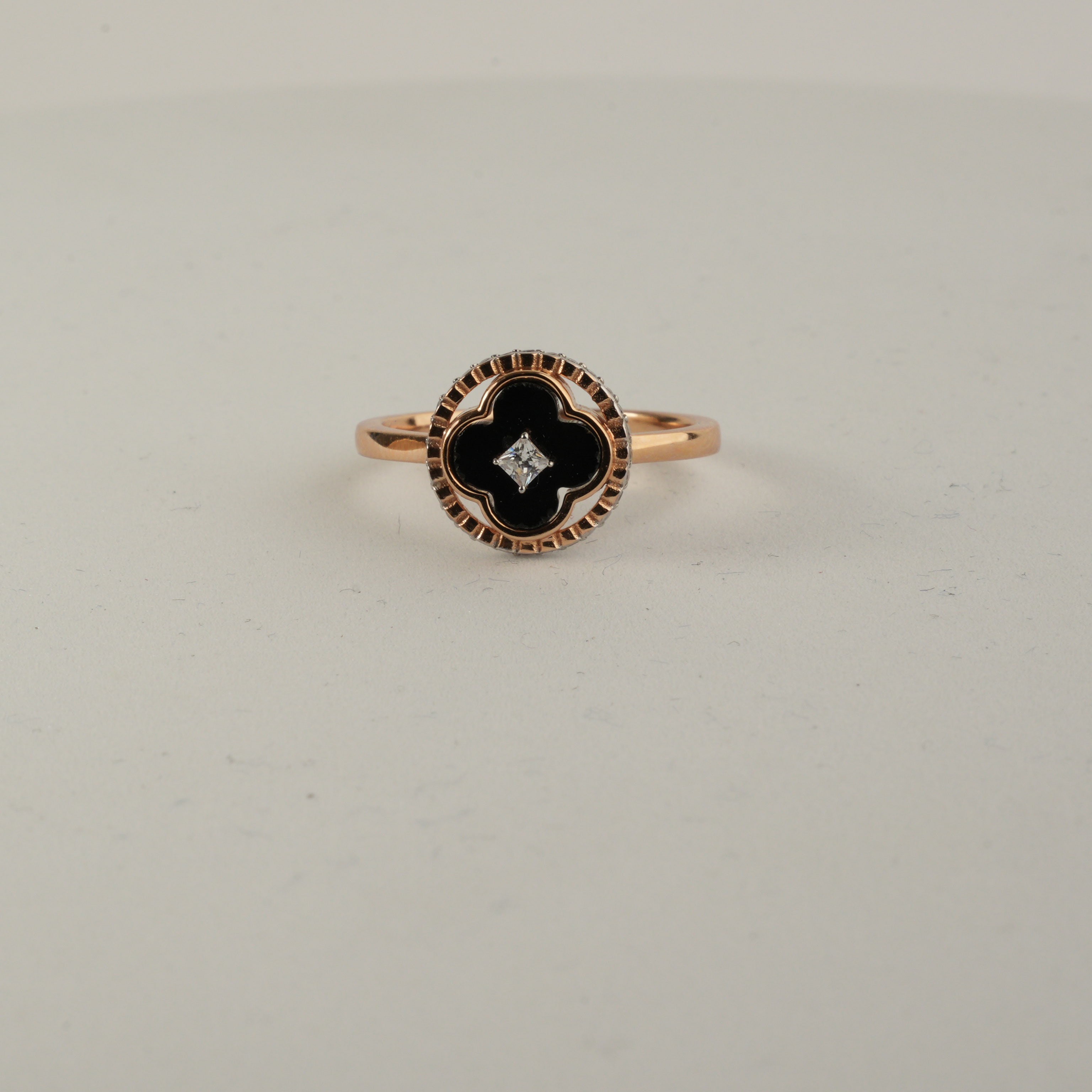 18KT RING